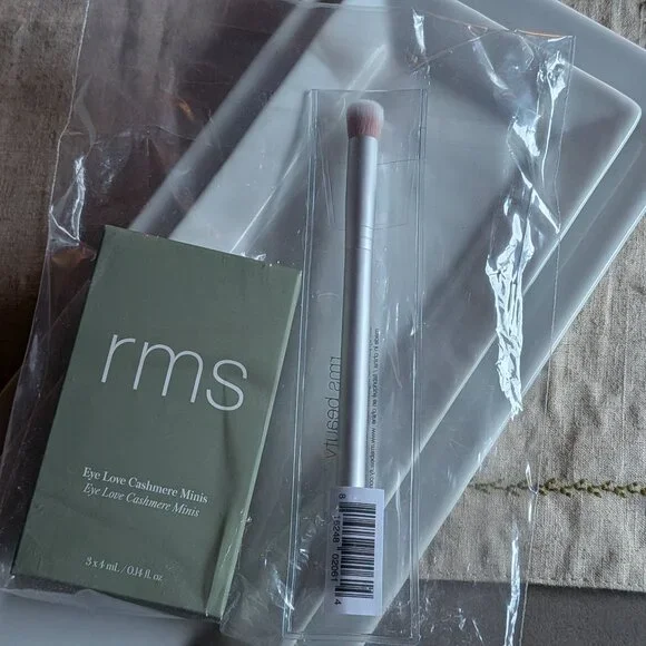 RMS BeautyCashmere Mini Eyelights Trio and Eye Polish Brush (Limited Edition)